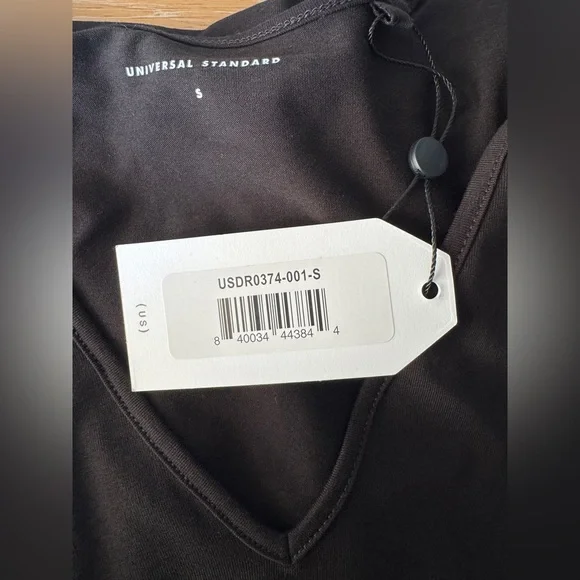 NWT! | UNIVERSAL STANDARD Iconic Geneva V-Neck Short Sleeve Dress Black S/14-16 - Picture 10 of 12